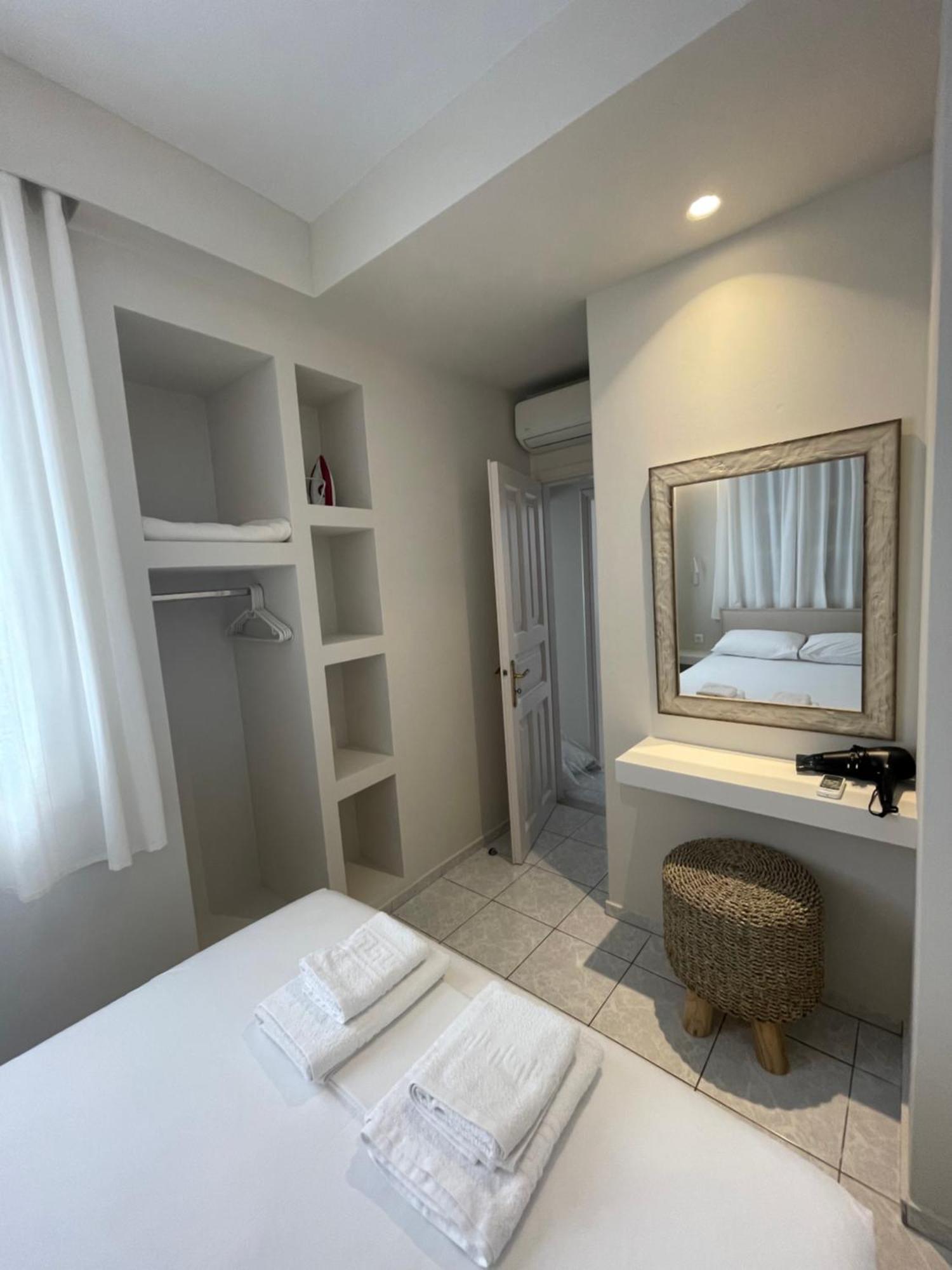Manto Apartments Tinos Luaran gambar