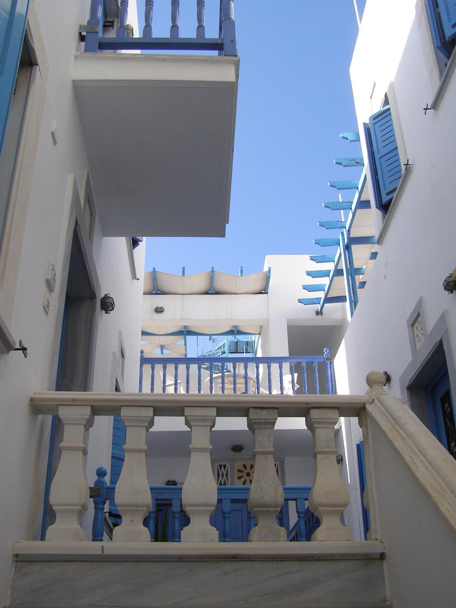 Manto Apartments Tinos Luaran gambar